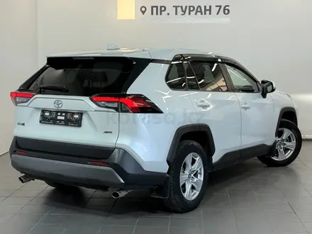 Toyota RAV4 Prestige 2021 года за 12 900 000 тг. в Астана – фото 20