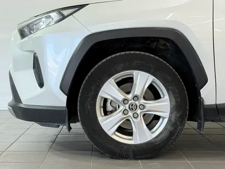 Toyota RAV4 Prestige 2021 года за 12 900 000 тг. в Астана – фото 18