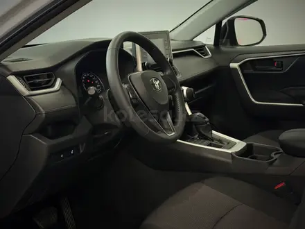 Toyota RAV4 Prestige 2021 года за 12 900 000 тг. в Астана – фото 15