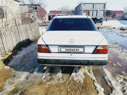 Mercedes-Benz E 260 1992 года за 500 000 тг. в Астана – фото 8