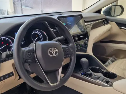 Toyota Camry 2022 года за 16 500 000 тг. в Шымкент – фото 7