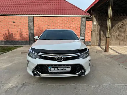 Toyota Camry 2017 года за 13 700 000 тг. в Шымкент