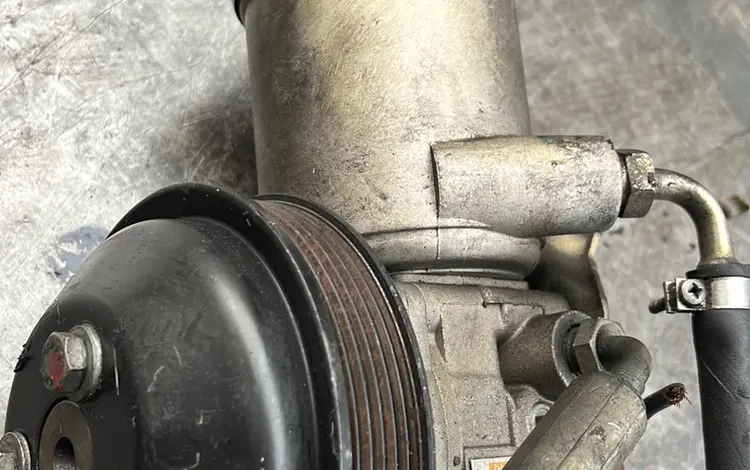 Привозной насос ГУР на MERCEDES BENZ за 2 200 тг. в Алматы