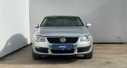 Volkswagen Passat 2007 года за 2 150 000 тг. в Уральск – фото 2