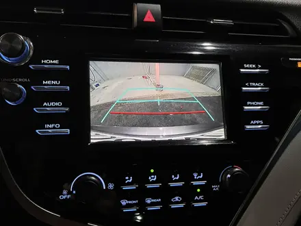 Toyota Camry 2018 года за 11 000 000 тг. в Шымкент – фото 26
