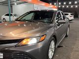 Toyota Camry 2018 годаүшін11 000 000 тг. в Шымкент – фото 2
