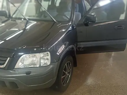 Honda CR-V 1998 года за 3 800 000 тг. в Алматы – фото 6