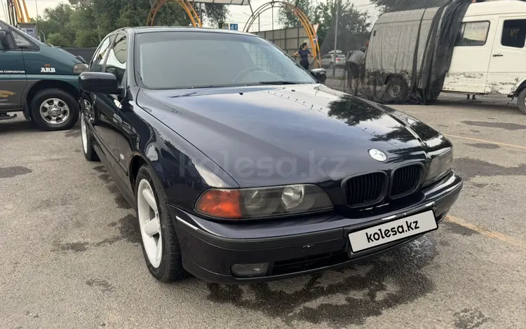 BMW 528 1999 года за 2 900 000 тг. в Алматы