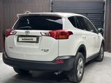 Toyota RAV4 2014 годаүшін8 900 000 тг. в Актобе – фото 5