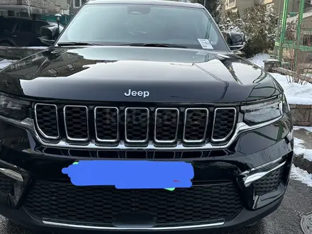 Jeep Grand Cherokee 2022 года за 34 000 000 тг. в Алматы – фото 3