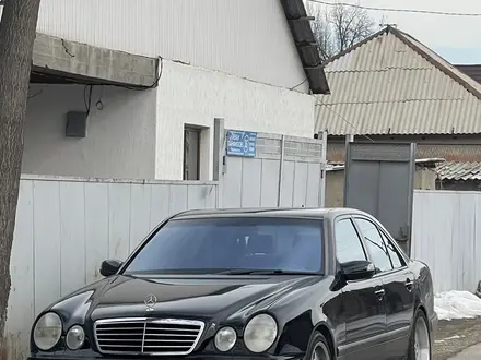 Mercedes-Benz E 55 AMG 2001 года за 8 100 000 тг. в Тараз – фото 22