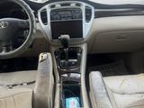 Toyota Highlander 2002 года за 5 200 000 тг. в Алматы – фото 2