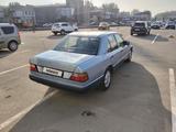 Mercedes-Benz E 230 1992 года за 2 900 000 тг. в Алматы – фото 5