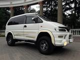 Mitsubishi Delica 2000 годаfor7 800 000 тг. в Алматы