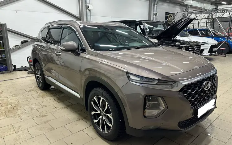 Hyundai Santa Fe 2019 годаүшін14 000 000 тг. в Костанай