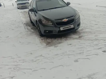 Chevrolet Cruze 2009 года за 2 800 000 тг. в Актобе – фото 6