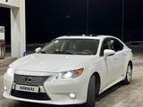 Lexus ES 300h 2015 года за 11 500 000 тг. в Усть-Каменогорск