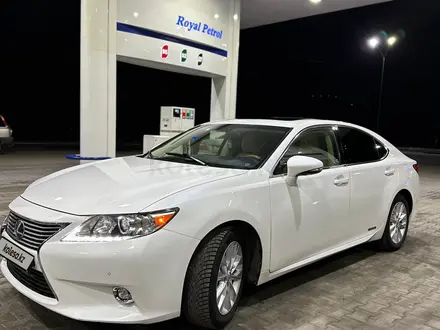 Lexus ES 300h 2015 года за 11 800 000 тг. в Усть-Каменогорск – фото 18