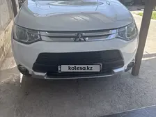 Mitsubishi Outlander, 2014