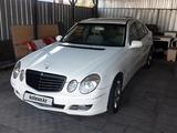 Mercedes-Benz E 320 2003 годаүшін8 500 000 тг. в Актобе – фото 4