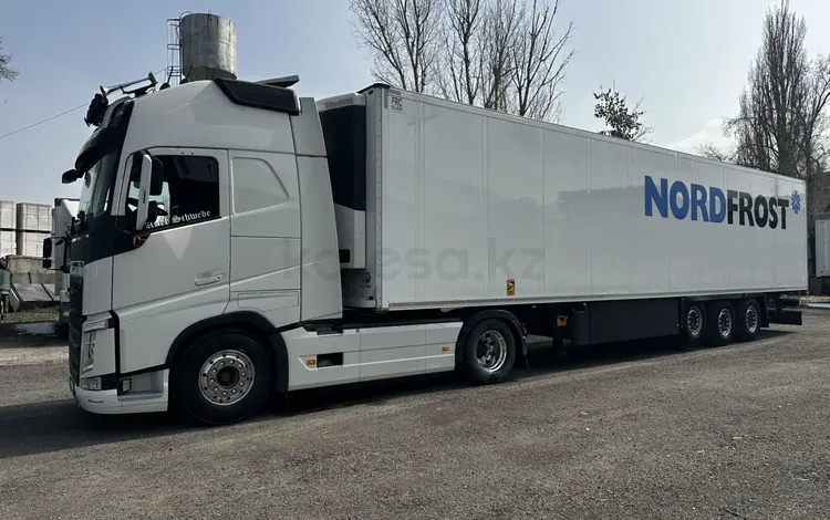 Volvo  FH 2020 года за 69 000 000 тг. в Алматы