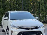 Toyota Camry 2017 годаfor13 800 000 тг. в Алматы