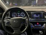 Hyundai Elantra 2018 годаүшін8 200 000 тг. в Усть-Каменогорск – фото 5