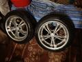 Диски разноширокие с резиной за 250 000 тг. в Петропавловск – фото 2