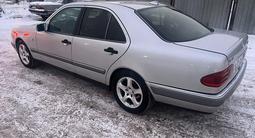 Mercedes-Benz E 200 1996 годаүшін2 400 000 тг. в Астана – фото 3