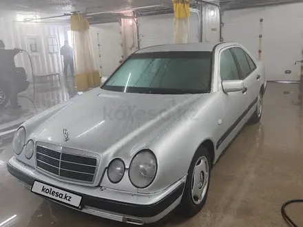 Mercedes-Benz E 200 1996 года за 2 200 000 тг. в Кокшетау – фото 11