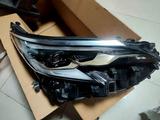 Фара передняя правая Toyota Wildlander 811100R400 за 250 000 тг. в Астана