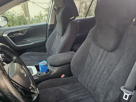 Toyota RAV4 2020 года за 11 800 000 тг. в Актау – фото 6
