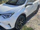 Toyota RAV4 2017 годаүшін13 000 000 тг. в Актобе