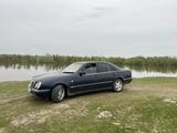 Mercedes-Benz E 230 1995 годаүшін1 800 000 тг. в Уральск – фото 4