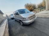 Volkswagen Caravelle 2001 года за 5 500 000 тг. в Шымкент – фото 2