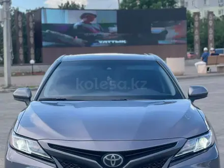 Toyota Camry 2019 года за 11 000 000 тг. в Актобе – фото 7