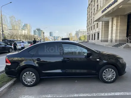 Volkswagen Polo 2015 года за 5 100 000 тг. в Астана – фото 2