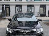 Toyota Camry 2016 года за 7 700 000 тг. в Атырау – фото 2