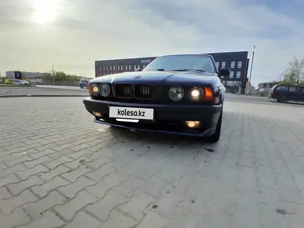 BMW 525 1991 года за 1 750 000 тг. в Уральск – фото 2