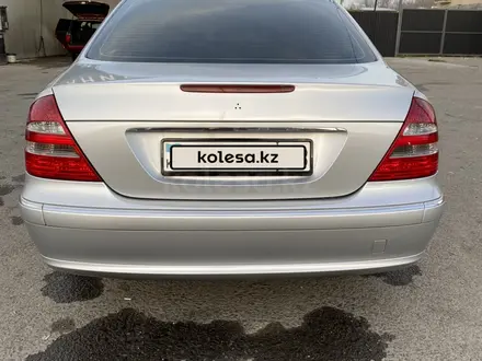 Mercedes-Benz E 320 2004 года за 4 300 000 тг. в Тараз – фото 4