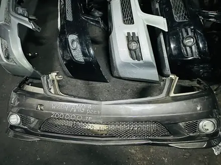 W204 AMG передний бампер за 200 000 тг. в Алматы