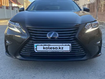 Lexus ES 250 2017 года за 16 000 000 тг. в Актау – фото 3