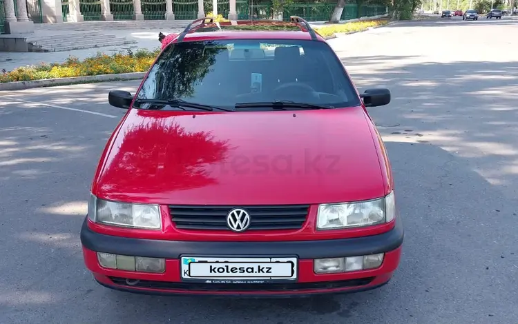 Volkswagen Passat 1995 годаүшін2 800 000 тг. в Тараз