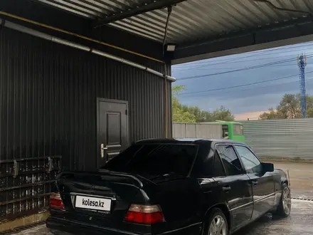 Mercedes-Benz E 280 1995 года за 2 000 000 тг. в Талдыкорган – фото 11