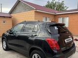 Chevrolet Tracker 2014 года за 4 600 000 тг. в Атырау – фото 4