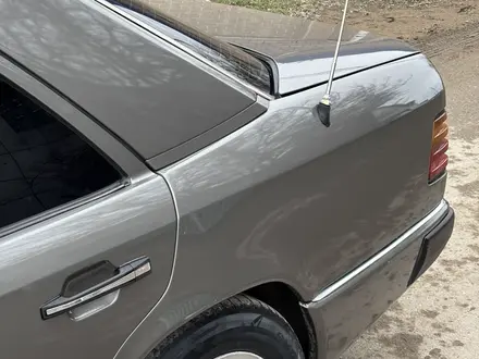 Mercedes-Benz E 230 1991 года за 1 500 000 тг. в Актау – фото 3
