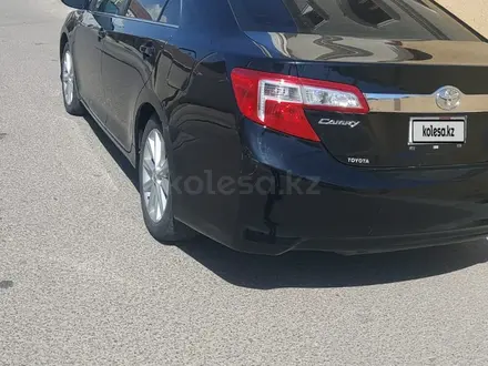 Toyota Camry 2014 года за 6 100 000 тг. в Актау – фото 2