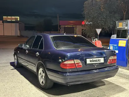 Mercedes-Benz E 230 1997 года за 2 100 000 тг. в Кызылорда – фото 24