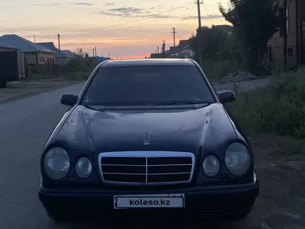 Mercedes-Benz E 230 1997 года за 2 100 000 тг. в Кызылорда – фото 27