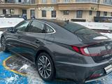 Hyundai Sonata 2023 года за 13 000 000 тг. в Алматы – фото 4